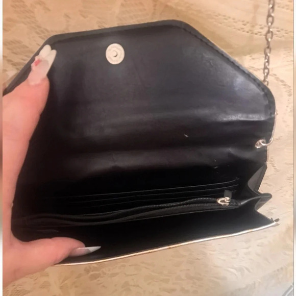 Fashion Clutch Purse Shiny Leopard Print Silver/Blue With Chain Strap NWOT - Picture 5 of 6